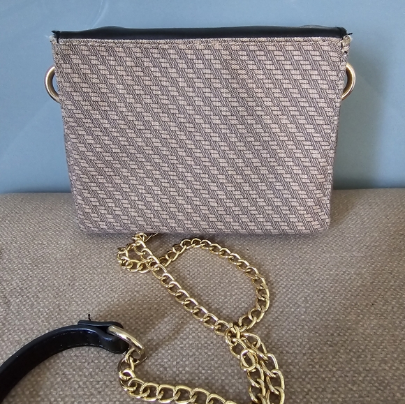 ASOS MONOGRAM CROSS BODY SHOULDER BAG WITH GOLD CHAIN - Picture 5 of 6